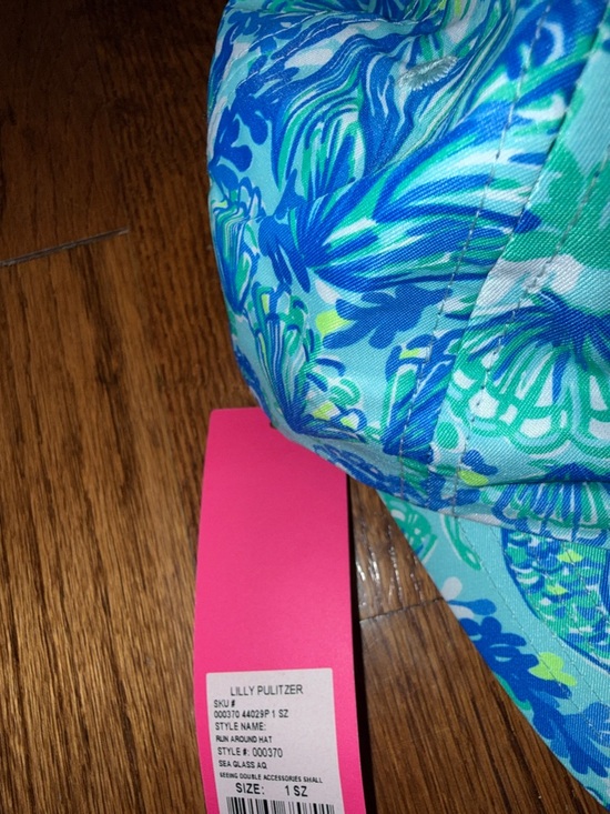 Lilly Pulitzer Run Around Hat in print sea glass seeing double NWT